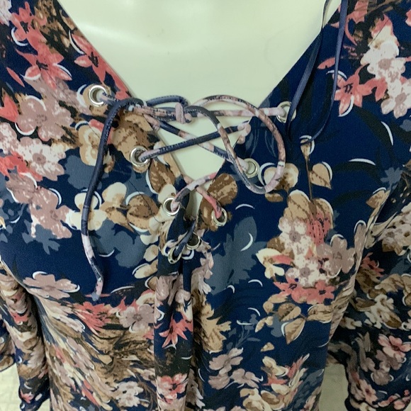 Look great wherever you go,dressed up or casual - Picture 3 of 6